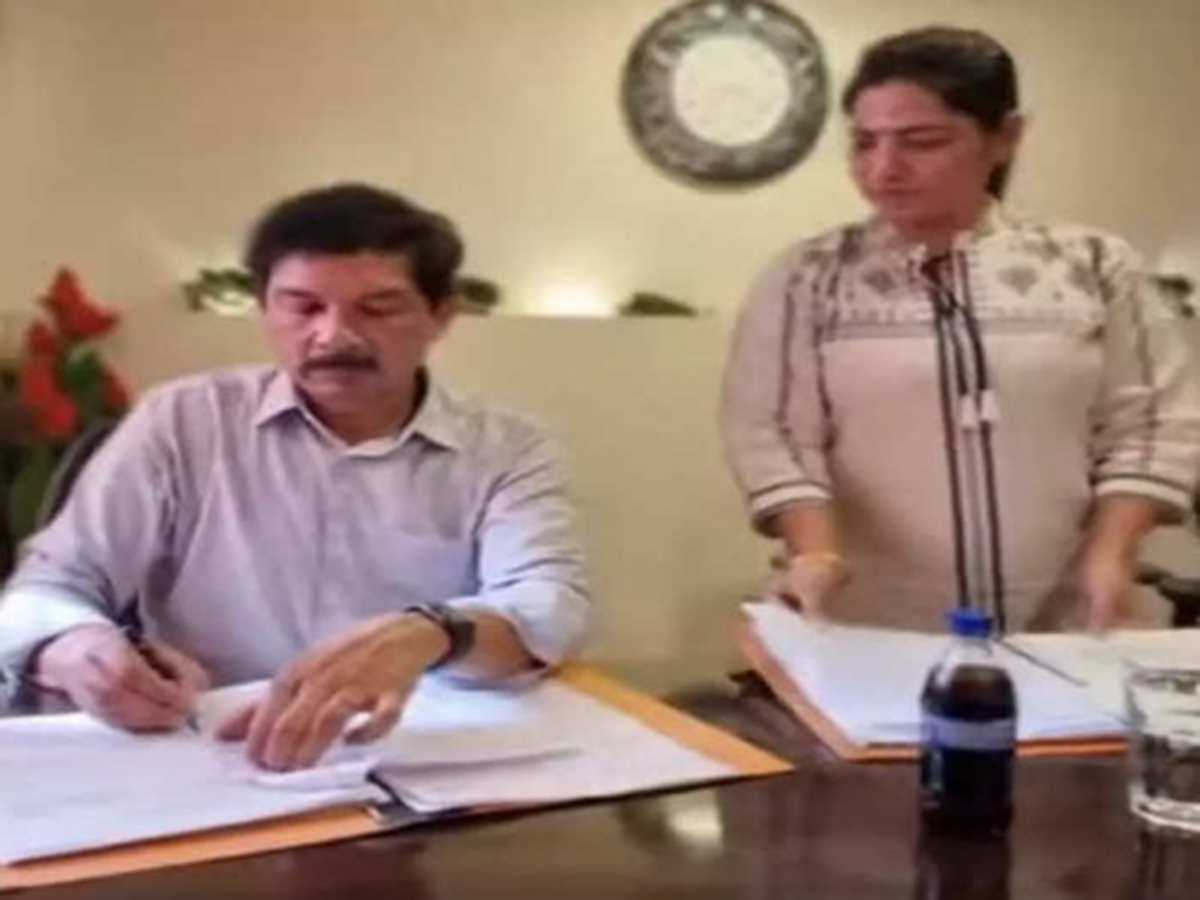 झारखंड में पावर ब्रोकर विशाल चौधरी ने आईएएस राजीव अरुण एक्का के साथ मिलकर किया 200 करोड़ का भ्रष्टाचार